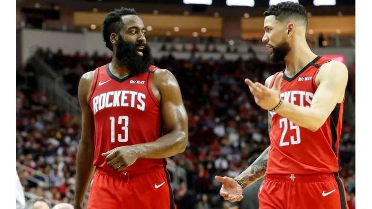 Austin Rivers bromeó sobre el impresionante cambio físico de Harden