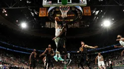 Una clavada inolvidable de Tatum a LeBron en la NBA