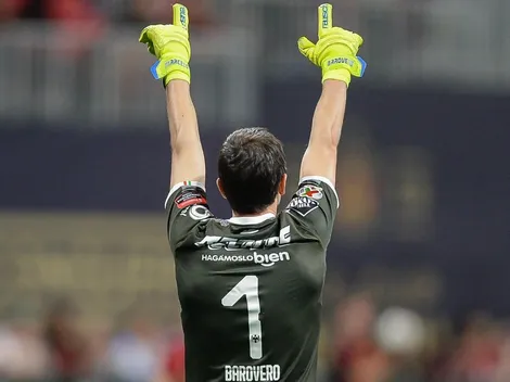 Afición de Rayados explota por salida de Barovero