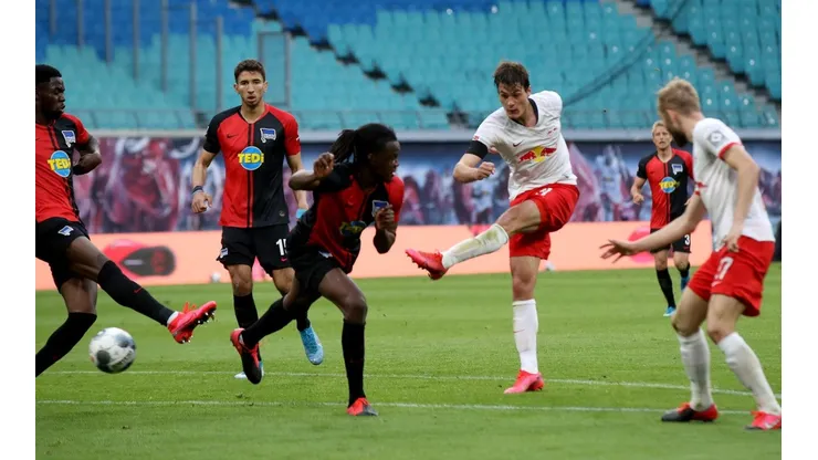 Leipzig no aprovechó la derrota del Dortmund y empató de local ante el Hertha