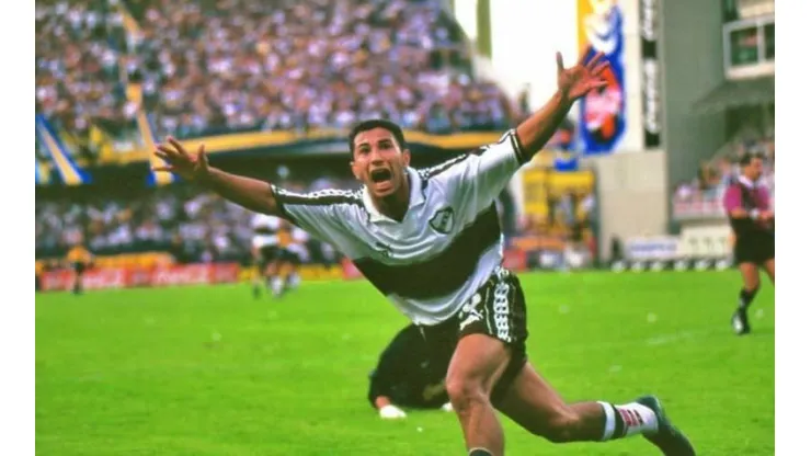 Mauricio Hanuch con la camiseta de Platense.