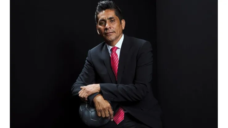 Jorge Campos es considerado como el mejor portero mexicano de la historia. Foto: Getty Images.