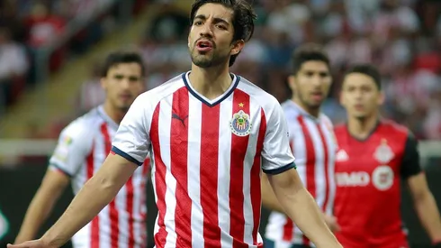 Rodolfo Pizarro durante su etapa con el Guadalajara (Foto: JAM MEDIA)