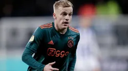 Donny Van de Beek con la camiseta de Ajax.