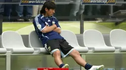 Mítica foto de Messi en el banco de suplentes.