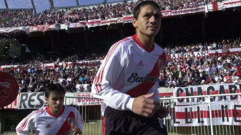 Nelson Vivas saliendo al Estadio Monumental.