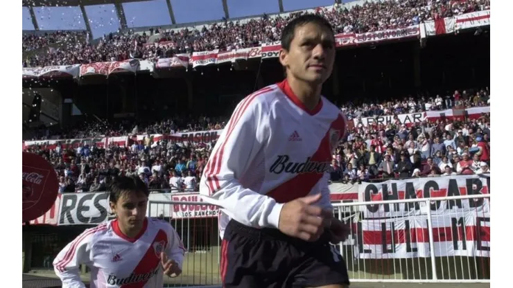 Nelson Vivas saliendo al Estadio Monumental.