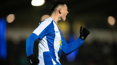 Lazar Samardzic tiene solamente 18 años de edad.