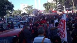 Los hinchas de San Martín de Tucumán en las calles.