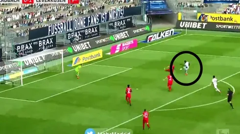 Thuram la agarró perfecto y clavó un golazo para el Mönchengladbach