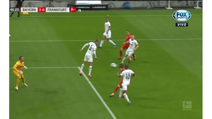 Siempre Lewandowski: puso un cabezazo perfecto y Bayern metió el 3-0