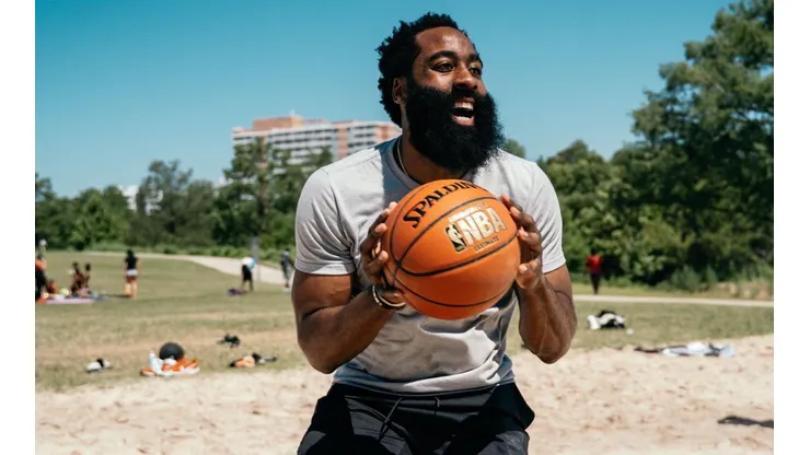 Harden trabaja por su cuenta a la espera del reinicio de la NBA