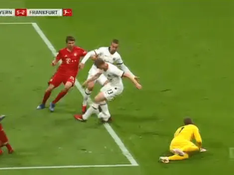 Ah, no: quiso rechazar, no le dijo a sus piernas y se mandó el blooper del día