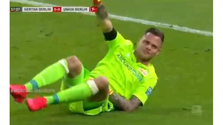 Su cara de dolor lo dice absolutamente todo.