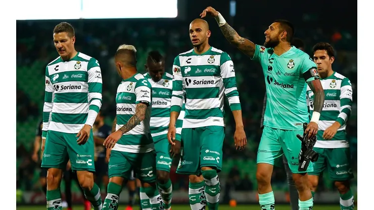 Orozco y Cervantes son dos de los ocho afectados por coronavirus en Santos Laguna