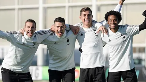 Ya no hay temor: Cuadrado tiró foto junto a Paulo Dybala y Daniele Rugani