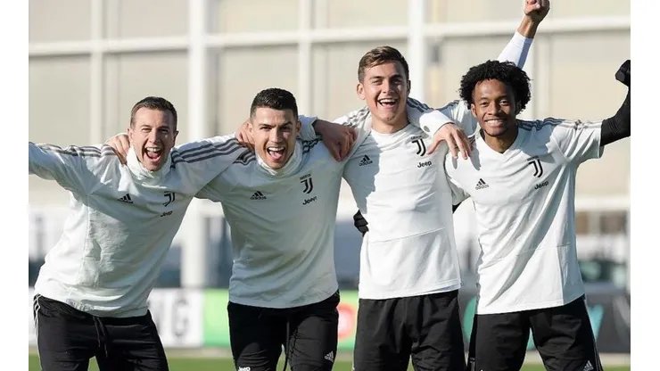 Ya no hay temor: Cuadrado tiró foto junto a Paulo Dybala y Daniele Rugani
