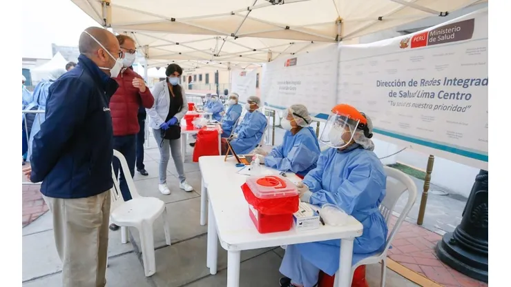 Víctor Zamora es el Ministro de Salud.