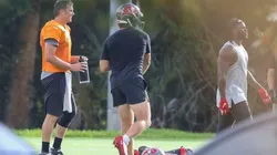 Brady junto a sus compañeros de los Bucs. Tomada de: https://www.tampabay.com/