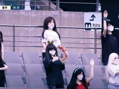 Muy astutos: pusieron muñecas inflables en las tribunas para alentar a su equipo