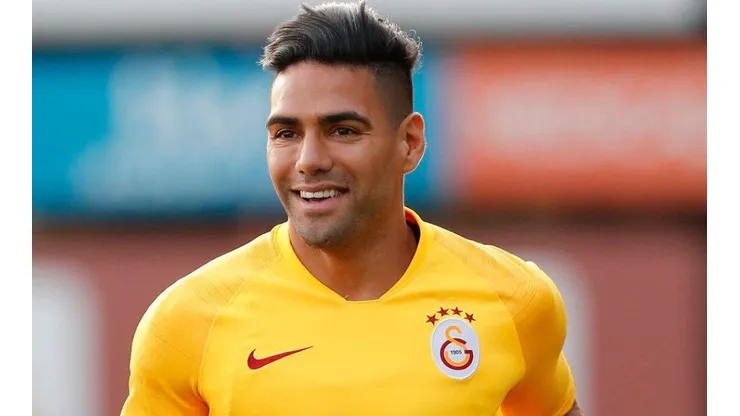 Galatasaray confirmó que le rebajará el sueldo a Radamel Falcao