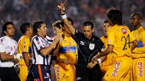 Julio César Santos acusó robo en las semis del 2005