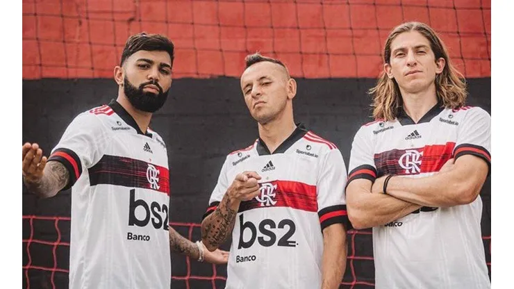 Deme mil: Flamengo lanzó su nueva camiseta en plena cuarentena
