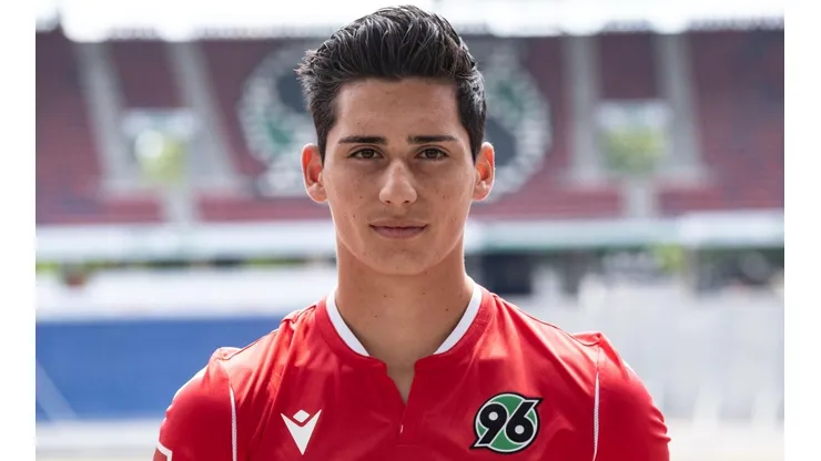 Otro mexicano en la Premier: Soto jugará en Norwich City