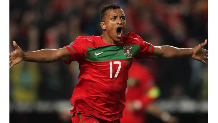 ¡Duelo de titanes! Jonathan Dos Santos enfrenta al equipo de un ex Manchester United