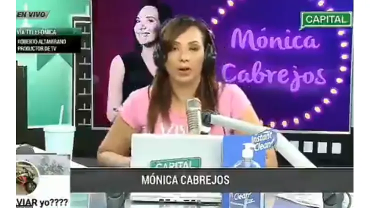 Mónica Cabrejos conduce un programa en Radio Capitál.