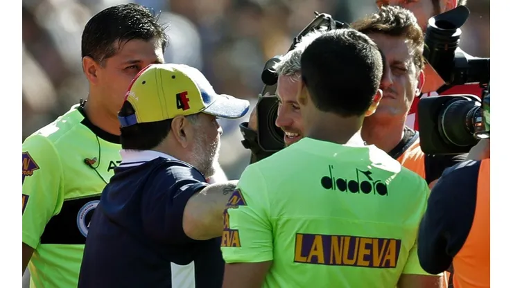 El cruce entre Maradona y Fernández.