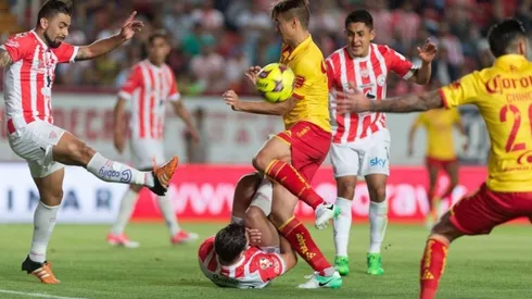 Necaxa goleó por 5-2 a Morelia.