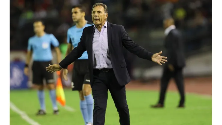 Russo se sacó la camiseta de Boca y disparó contra la FIFA