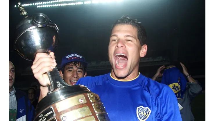 Óscar Córdoba con la Copa Libertadores.