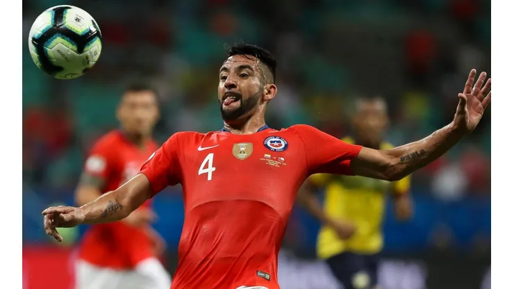 Mauricio Isla en la Selección Chilena.