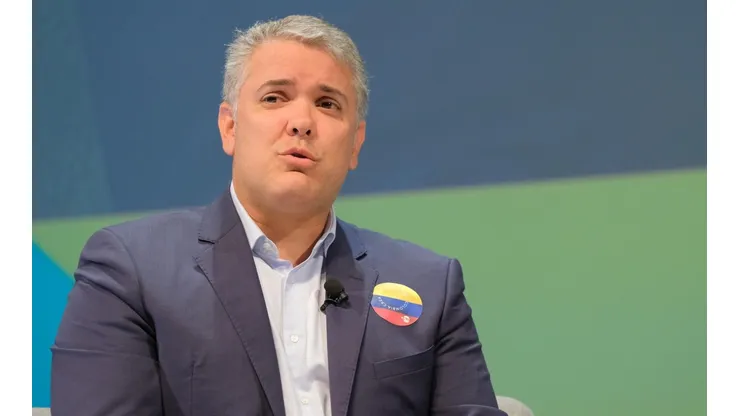 "Hay que ser creativos para volver a puerta cerrada", presidente Duque