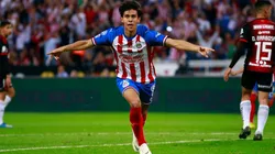 Juan José Macías marcó un golazo de chilena.