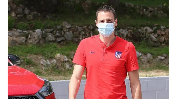 El turno para Santiago Arias: ya se unió a entrenamientos con el Atlético
