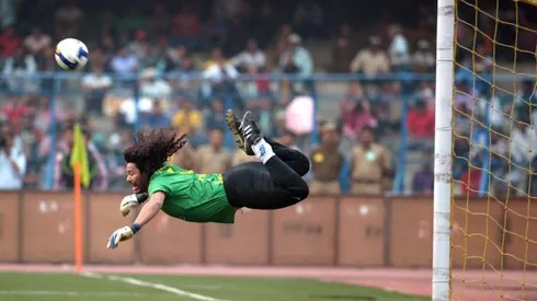 René Higuita, haciendo el escorpión.