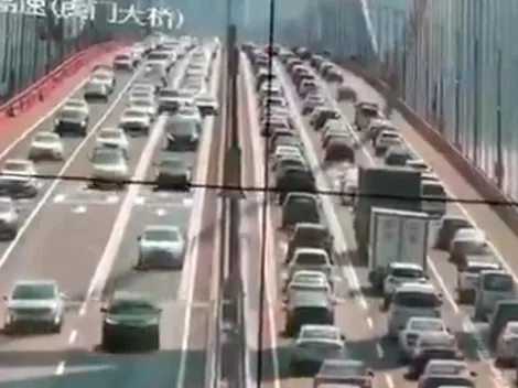 Espeluznante: viento golpea puente de 3.600 metros en China y lo hace ondular