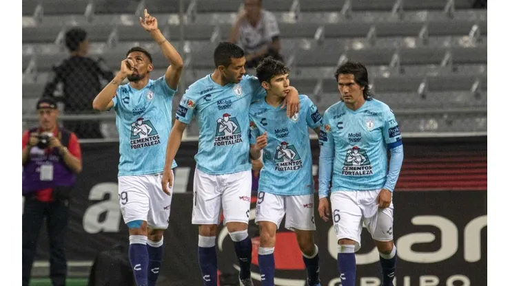 Pachuca destrozó por 3-0 a Querétaro.