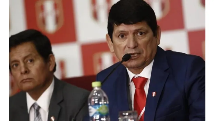 Agustín Lozano es el Presidente de la FPF.