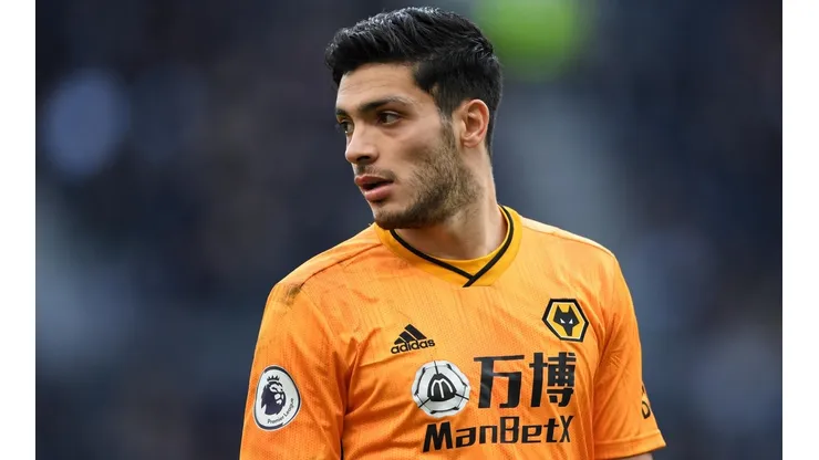Raúl Jiménez reconoció qué ofertas lo pondrían a pensar en dejar los Wolves