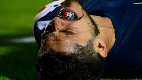 La razón por la que Henry Martin utiliza protector bucal.