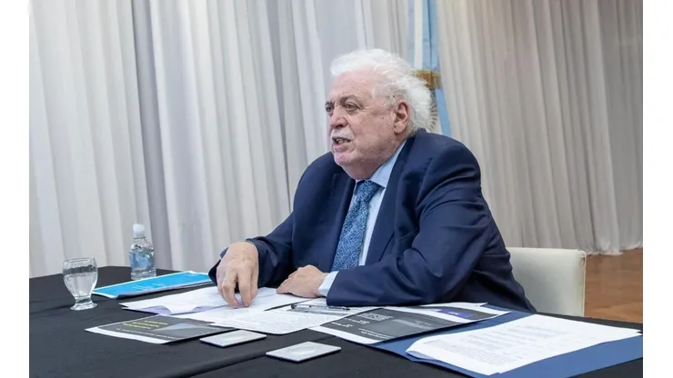 El ministro de Salud confirmó que la cuarentena no se terminará el 10 de mayo