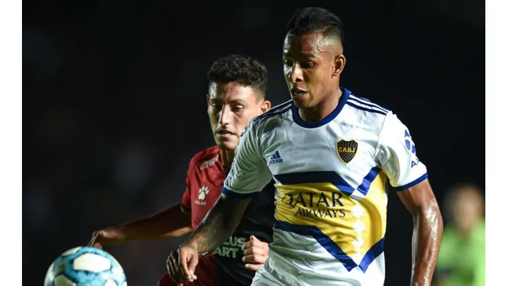 Sebastián Villa durante un partido de Boca.