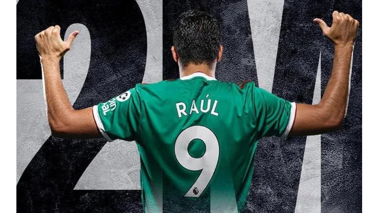 Raúl Jiménez presumió sus dos millones de seguidores en Instagram. Foto: @raulalonsojimenez9