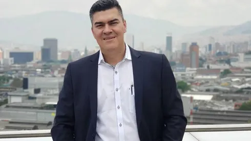 Eduardo Luis López, relator del fútbol profesional colombiano.