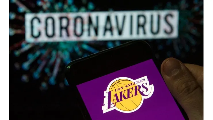 Elogian a los Lakers por devolver millonaria ayuda del gobierno