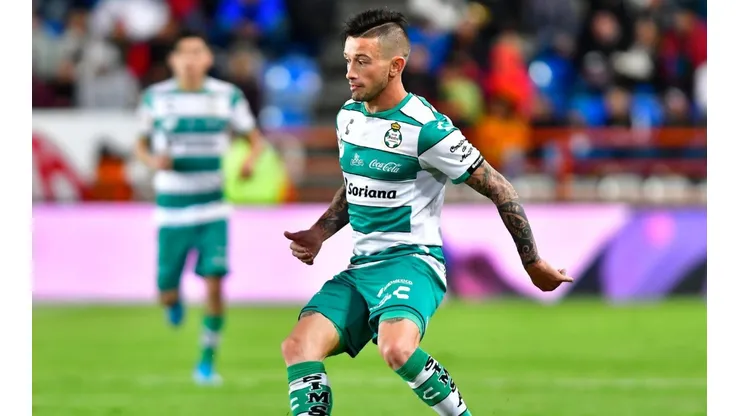 Lozano se refirió al futbol en su infancia